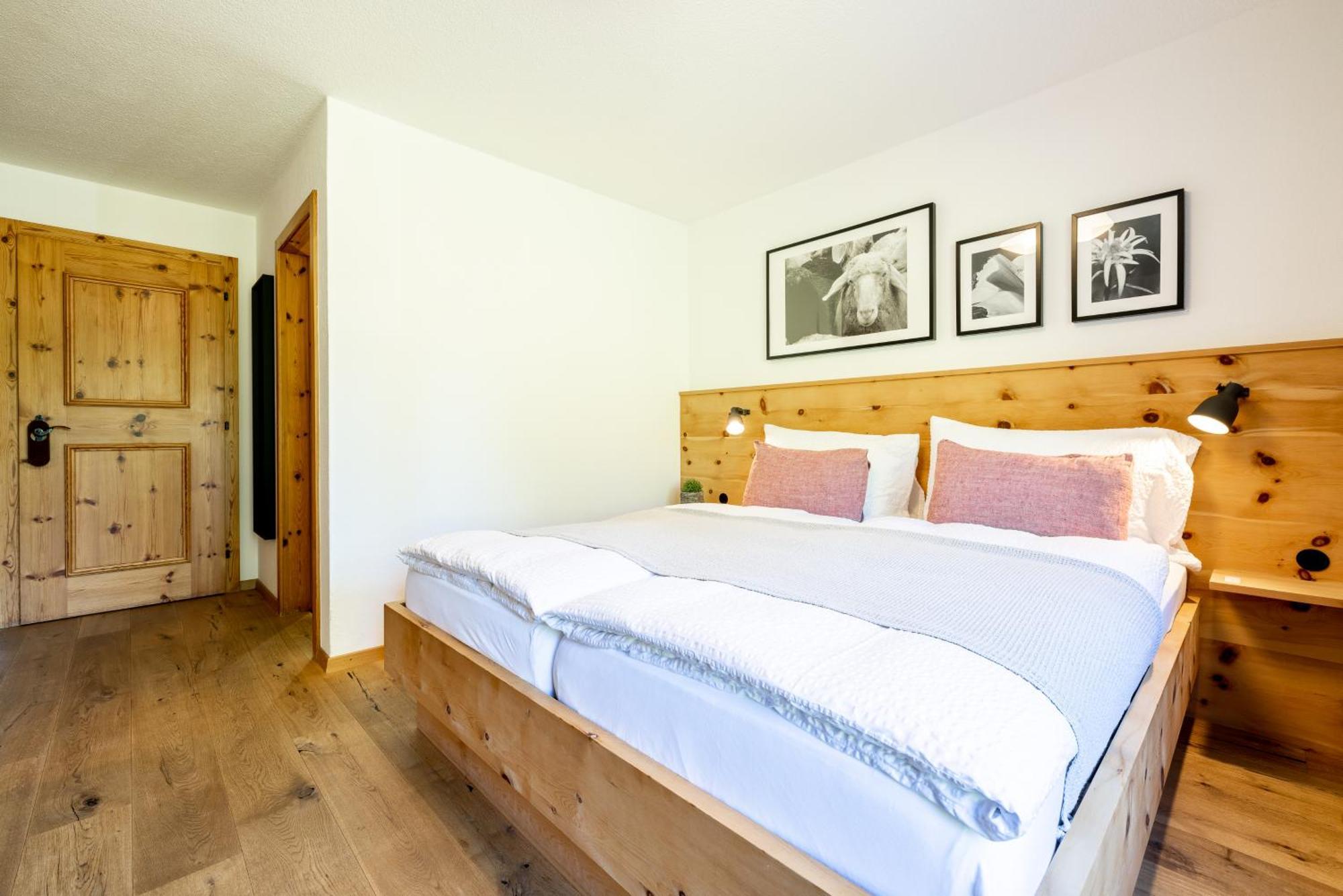 Schorta'S Alvetern - Boutique Hotel & Restaurant Ardez Bagian luar foto