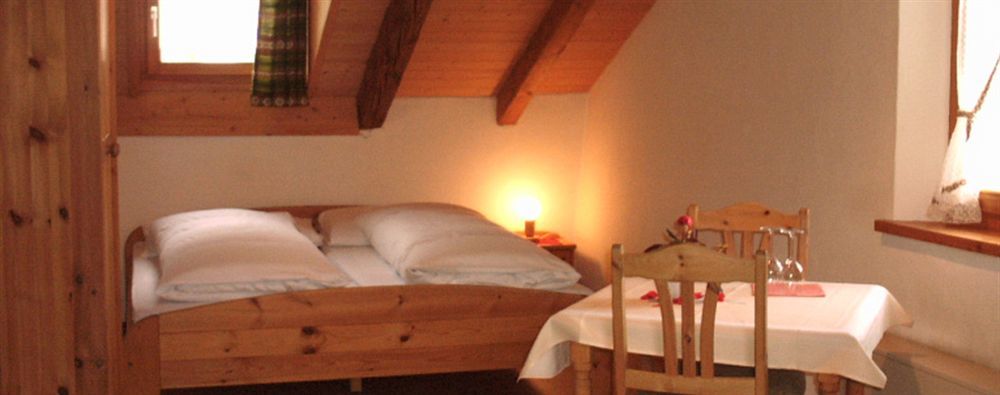 Schorta'S Alvetern - Boutique Hotel & Restaurant Ardez Bagian luar foto