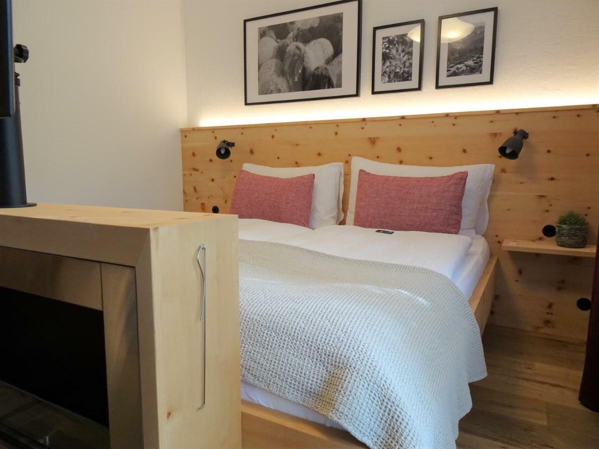 Schorta'S Alvetern - Boutique Hotel & Restaurant Ardez Bagian luar foto