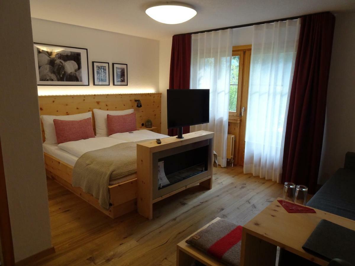 Schorta'S Alvetern - Boutique Hotel & Restaurant Ardez Bagian luar foto